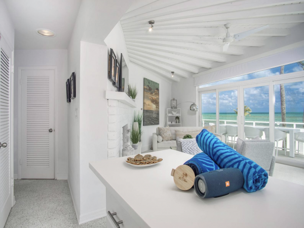 Islamorada Three Bedroom Home with Full Ocean View & Pool